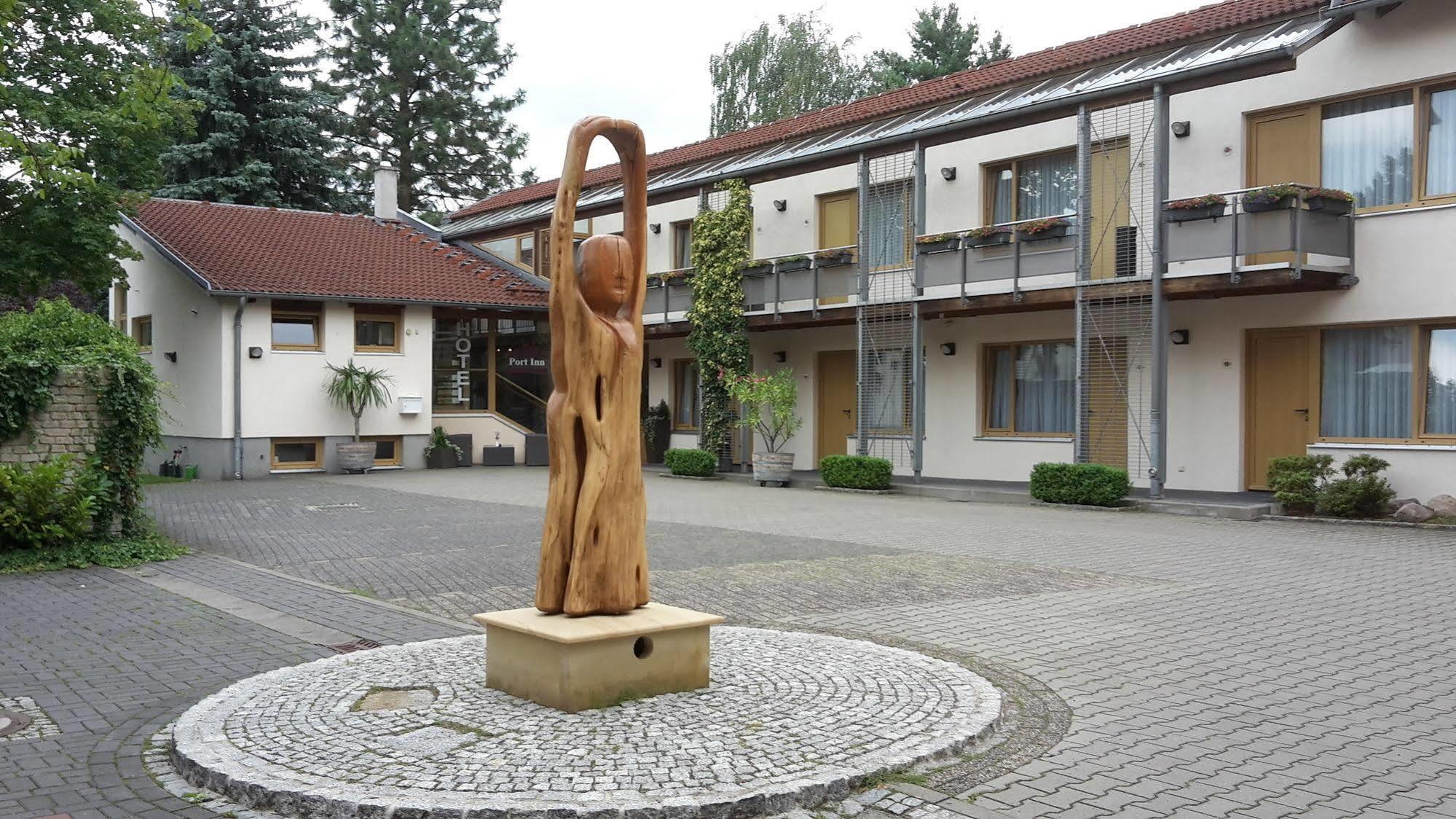 Port Inn Hotel Eichwalde Exterior foto